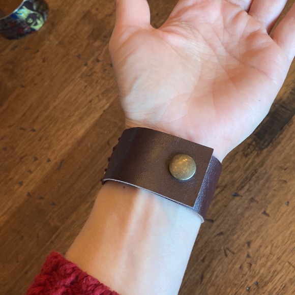 Bundle Special! Leather cuff bracelet with beads - Picture 5 of 6